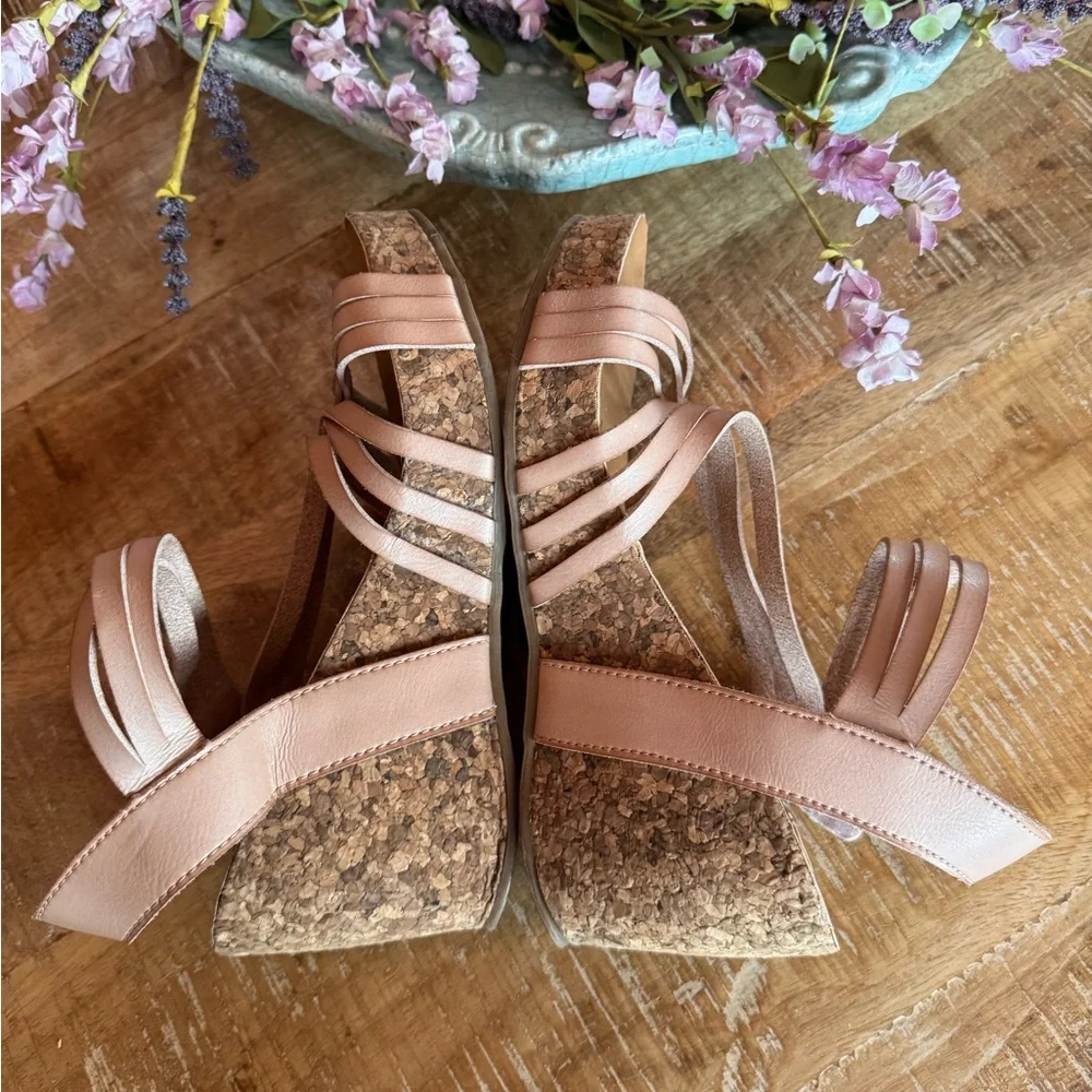 Blowfish Malibu stylish wedge